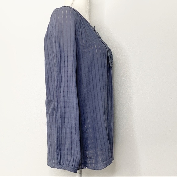 NWT Izod Lace Detail Semi-Sheer V-Neck Top - Picture 3 of 5